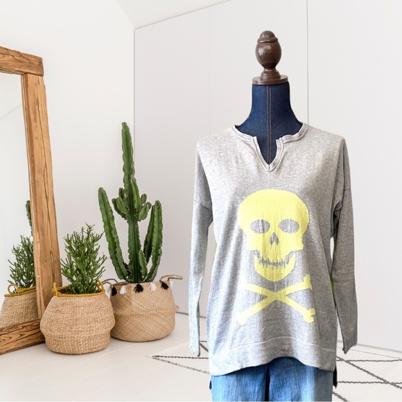 Lisa Todd V-Neck Dolman Sleeve Skull Knit Sweater - Picture 1 of 11